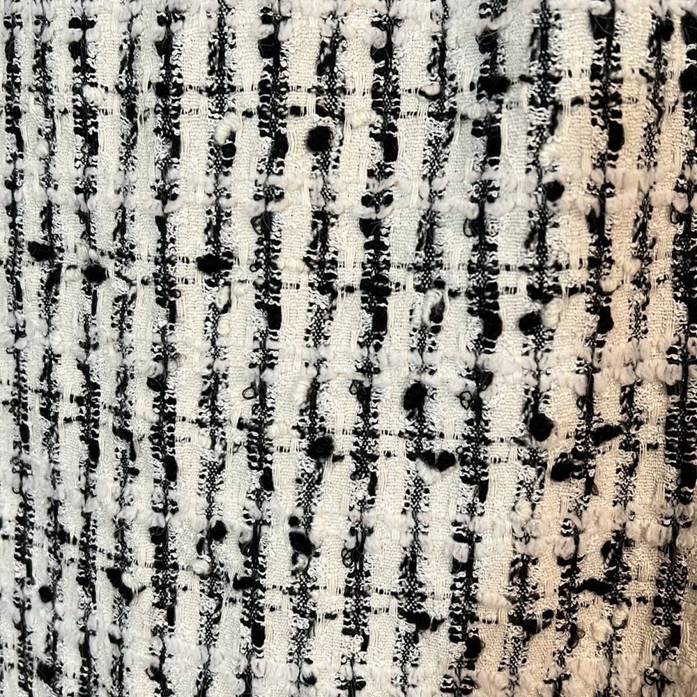 Escada Black and White Tweed Pencil Skirt Sz-40 - Picture 4 of 7